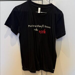Black T-Shirt Daryl Hall logo T-shirt.